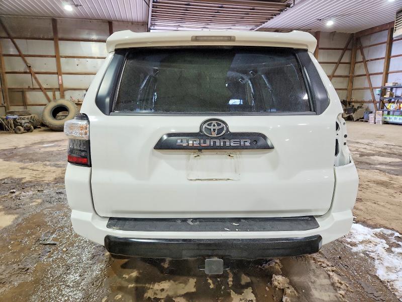 Photo 6 from auction – 2016 TOYOTA 4RUNNER SR with VIN JTEBU5JR0G5333640