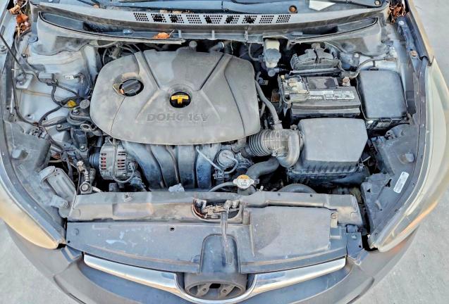 Photo 11 from auction – 2015 HYUNDAI ELANTRA with VIN 5NPDH4AE6FH606989