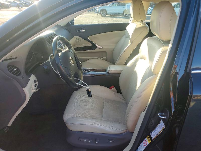 Photo 7 from auction – 2010 LEXUS IS with VIN JTHBF5C24A5111641