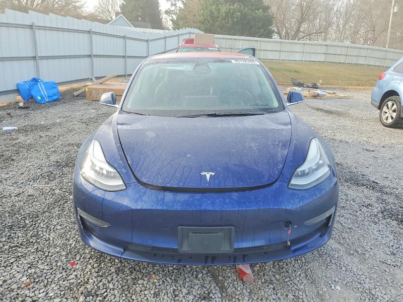 Photo 5 from auction – 2018 TESLA MODEL 3 with VIN 5YJ3E1EA0JF032553
