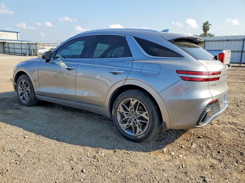 Photo 2 from auction – 2022 GENESIS GV70 BASE with VIN KMUMADTB9NU052310