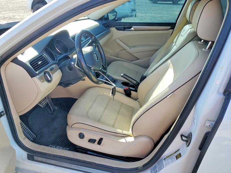 Photo 7 from auction – 2017 VOLKSWAGEN PASSAT with VIN 1VWBT7A37HC062469