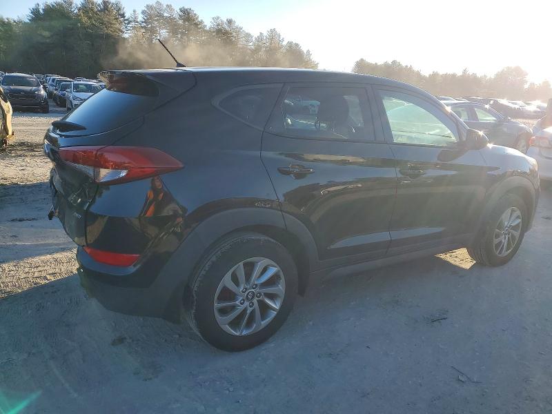 Photo 3 from auction – 2018 HYUNDAI TUCSON SE with VIN KM8J2CA47JU700153