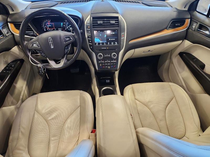 Photo 8 from auction – 2016 LINCOLN MKC RESERV with VIN 5LMTJ3DH5GUJ08539