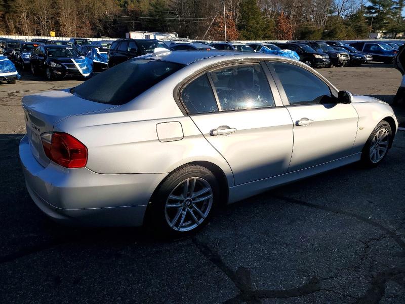 Photo 3 from auction – 2007 BMW 328 XI with VIN WBAVC93537KX54353