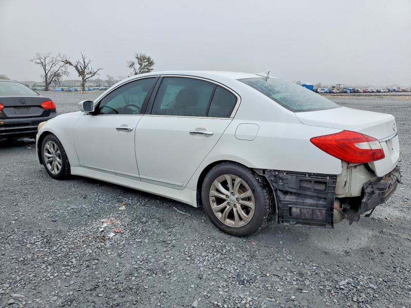 Photo 2 from auction – 2012 HYUNDAI GENESIS with VIN KMHGC4DD2CU207668