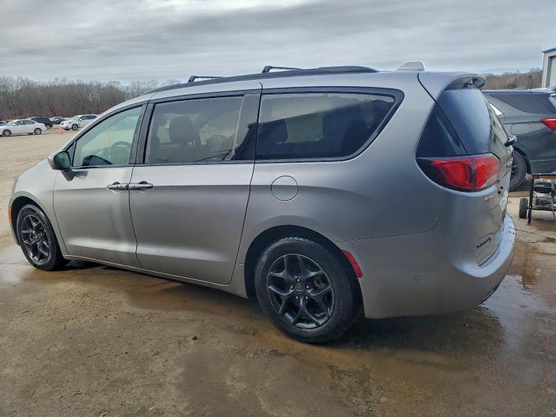 Photo 2 from auction – 2019 CHRYSLER PACIFICA T with VIN 2C4RC1EG9KR508101