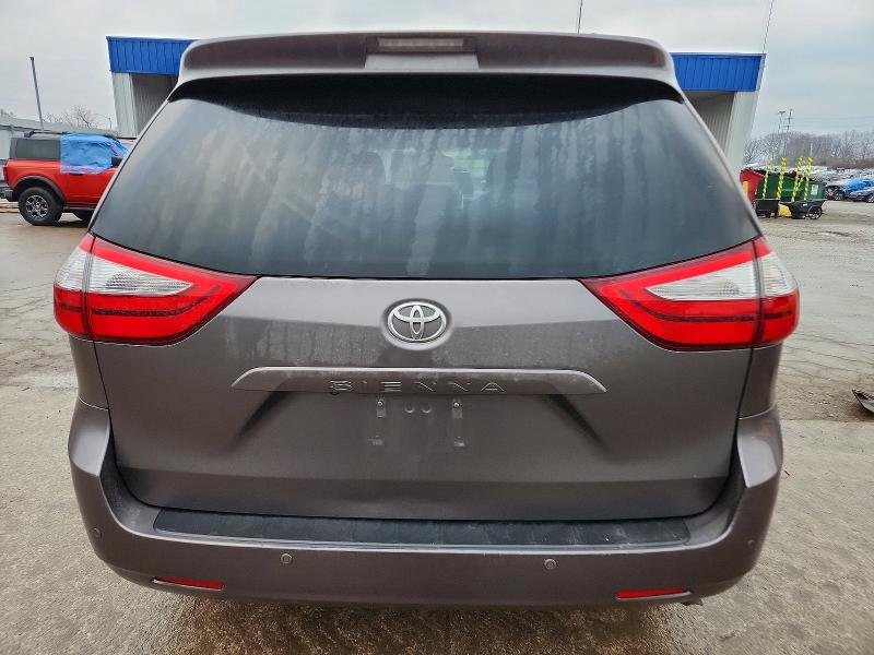 Photo 6 from auction – 2017 TOYOTA SIENNA with VIN 5TDYZ3DC7HS865944