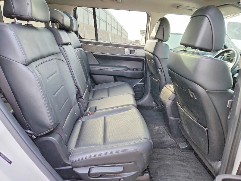 Photo 11 from auction – 2024 HYUNDAI SANTA FE L with VIN 5NMP44GL1RH002914