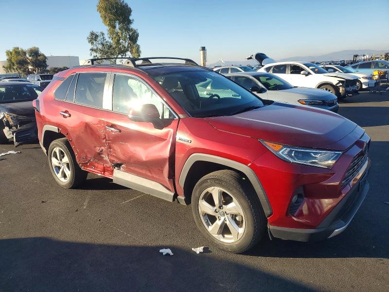Photo 4 from auction – 2019 TOYOTA RAV4 LIMIT with VIN 2T3DWRFV6KW027693