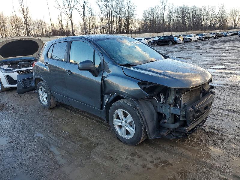 Photo 4 from auction – 2019 CHEVROLET TRAX LS with VIN 3GNCJKSB9KL343889