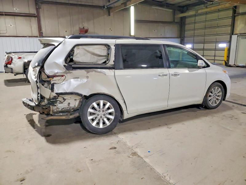Photo 3 from auction – 2013 TOYOTA SIENNA XLE with VIN 5TDDK3DC8DS049127
