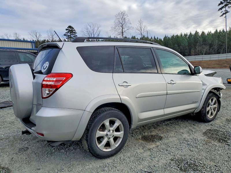 Photo 3 from auction – 2011 TOYOTA RAV4 LIMIT with VIN 2T3DF4DV8BW170165