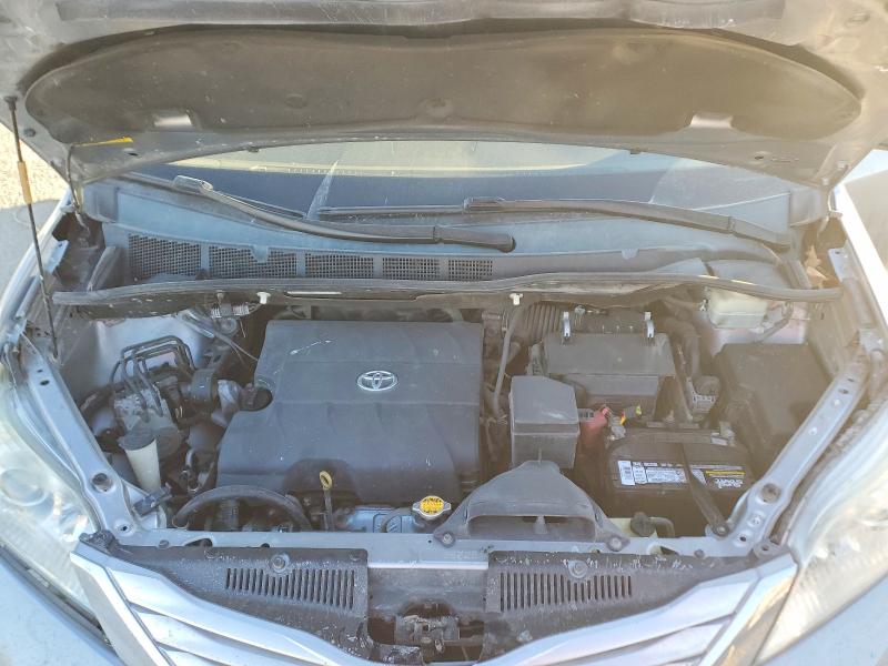 Photo 12 from auction – 2013 TOYOTA SIENNA XLE with VIN 5TDYK3DC4DS285534