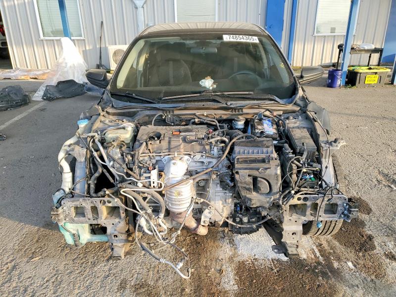 Photo 5 from auction – 2018 HONDA CIVIC LX with VIN 2HGFC2F53JH544801