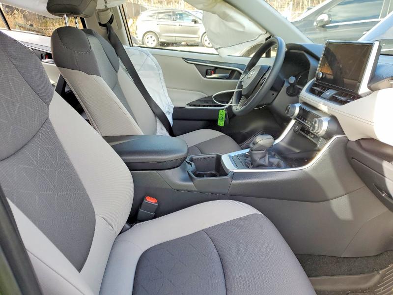 Photo 7 from auction – 2025 TOYOTA RAV4 XLE with VIN JTMRWRFVXSJ075010