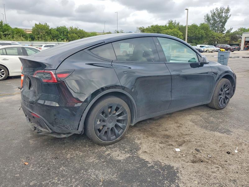 Photo 3 from auction – 2024 TESLA MODEL Y with VIN 7SAYGDED0RF103065