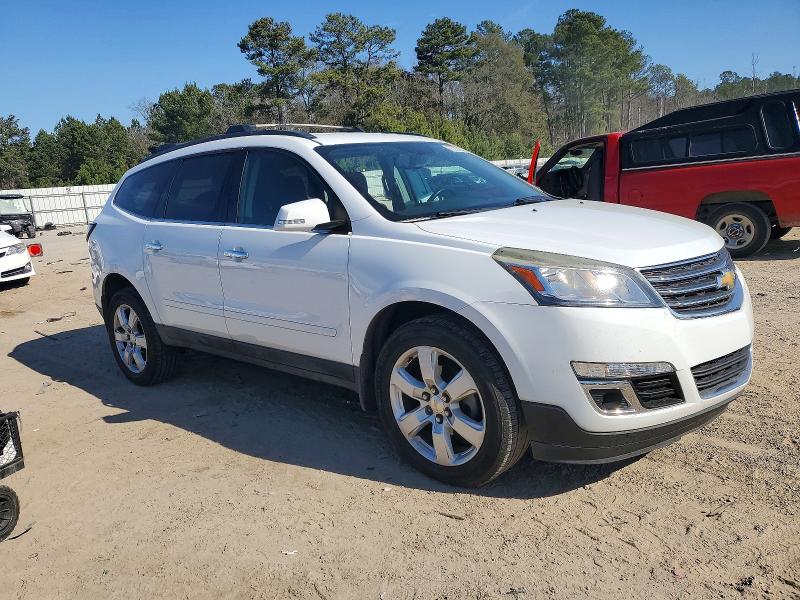 Photo 4 from auction – 2017 CHEVROLET TRAVERSE with VIN 1GNKRGKD9HJ313794