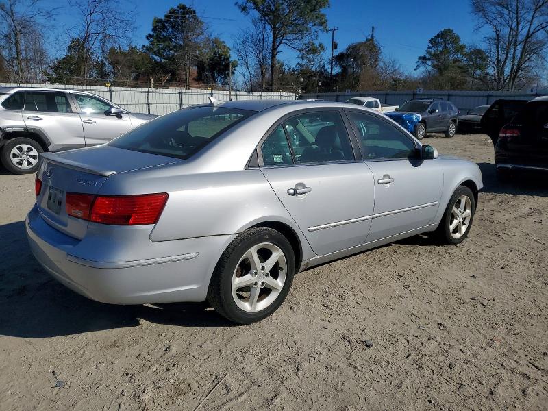 Photo 3 from auction – 2010 HYUNDAI SONATA SE with VIN 5NPEU4AC3AH604530