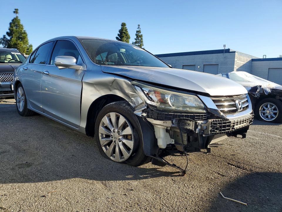 Photo 4 from auction – 2014 HONDA ACCORD EXL with VIN 1HGCR3F81EA010847