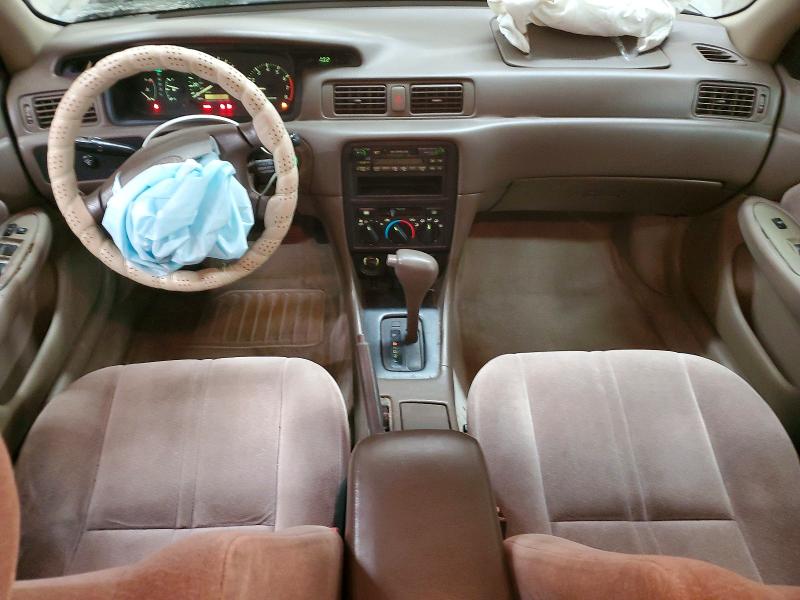 Photo 8 from auction – 1998 TOYOTA CAMRY CE with VIN 4T1BG22K3WU301969