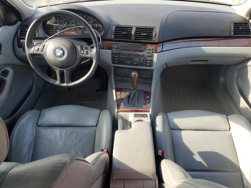 Photo 8 from auction – 2005 BMW 325 I with VIN WBAEV33405KX11651