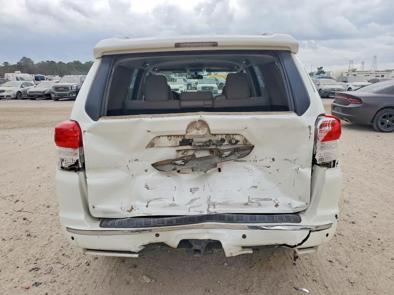 Photo 6 from auction – 2011 TOYOTA 4RUNNER SR with VIN JTEZU5JR2B5025795
