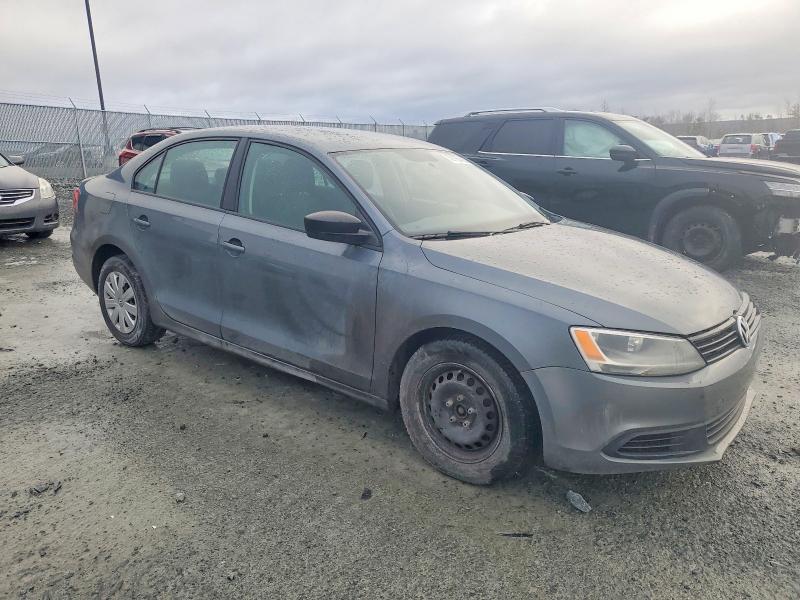 Photo 4 from auction – 2013 VOLKSWAGEN JETTA with VIN 3VW2K7AJ6DM271650