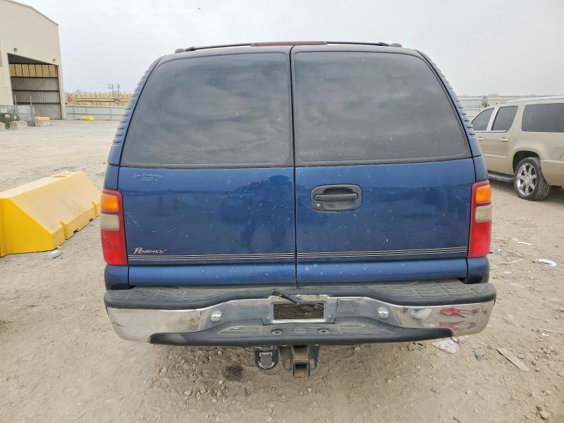 Photo 6 from auction – 2001 CHEVROLET SUBURBAN with VIN 3GNEC16T81G135977