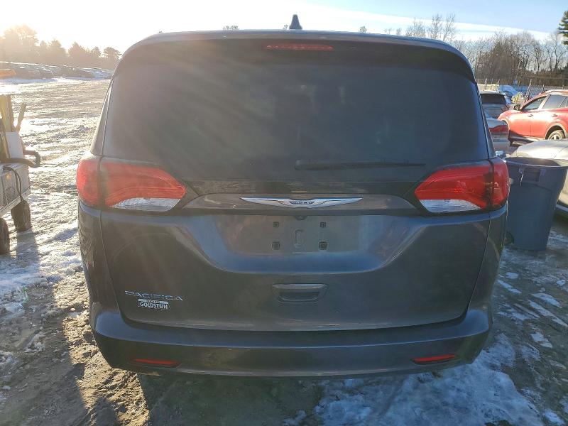 Photo 6 from auction – 2017 CHRYSLER PACIFICA with VIN 2C4RC1CG7HR723049