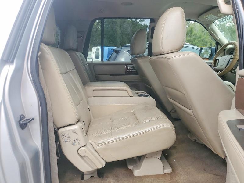 Photo 11 from auction – 2012 LINCOLN NAVIGATOR with VIN 5LMJJ3H54CEL03852