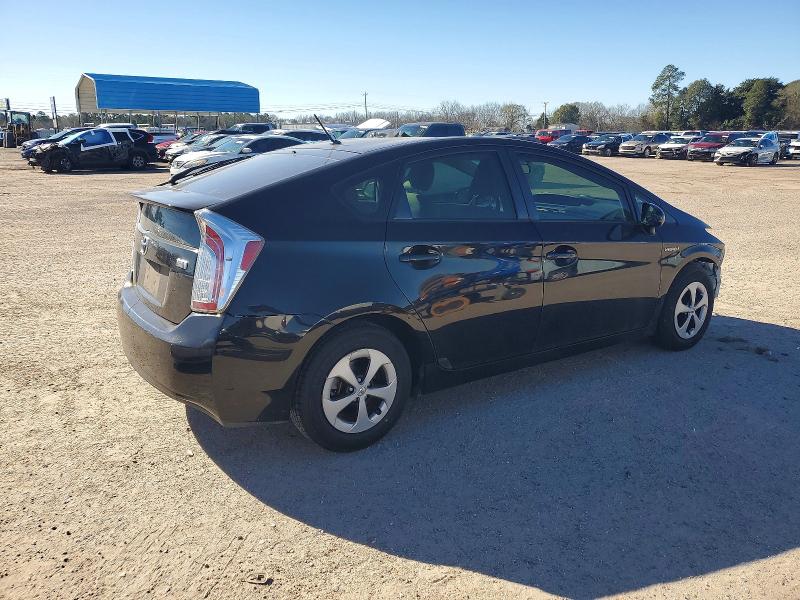 Photo 3 from auction – 2015 TOYOTA PRIUS with VIN JTDKN3DU1F0401705