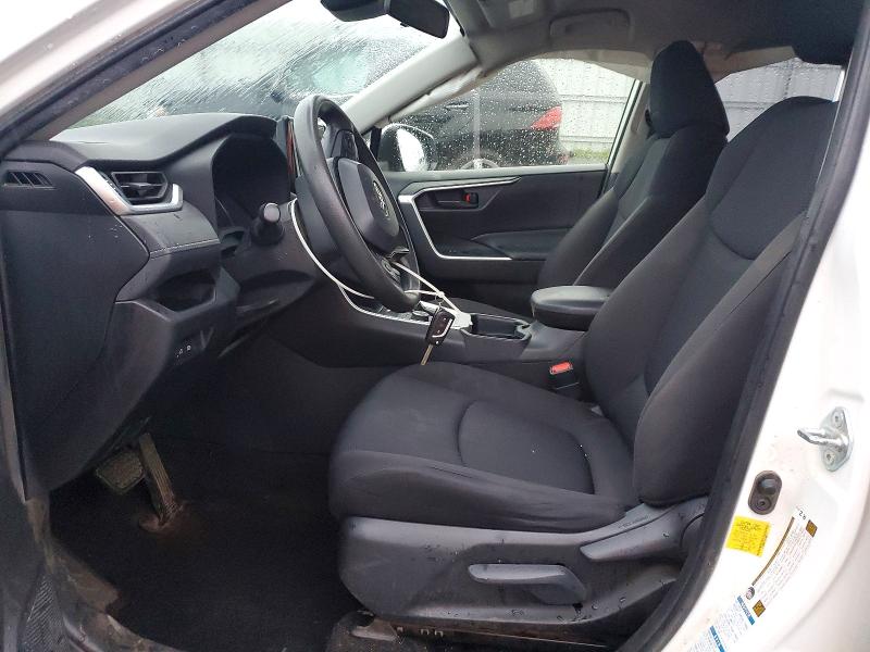 Photo 7 from auction – 2020 TOYOTA RAV4 LE with VIN JTMM6RFV4LD005111