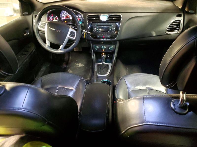 Photo 8 from auction – 2013 CHRYSLER 200 LIMITE with VIN 1C3CCBCG5DN579136