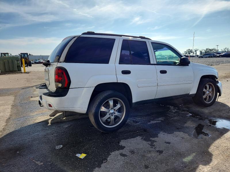 Photo 3 from auction – 2007 CHEVROLET TRAILBLAZER with VIN 1GNDS13S472223890