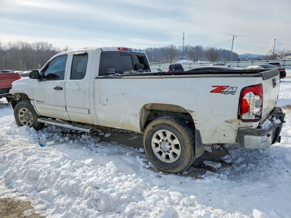 Photo 2 from auction – 2012 GMC SIERRA with VIN 1GT220C8XCZ253122