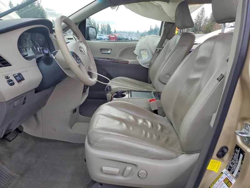 Photo 7 from auction – 2012 TOYOTA SIENNA XLE with VIN 5TDYK3DC2CS277222