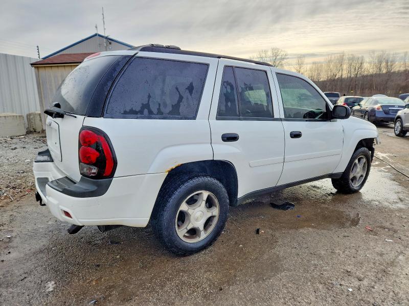Photo 3 from auction – 2008 CHEVROLET TRAILBLAZE with VIN 1GNDT13S382237357