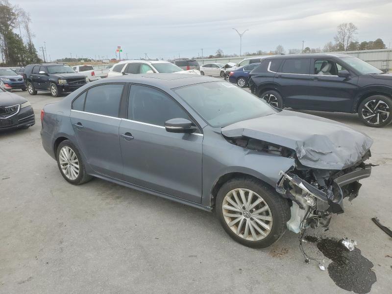 Photo 4 from auction – 2014 VOLKSWAGEN JETTA with VIN 3VWL07AJ4EM443198