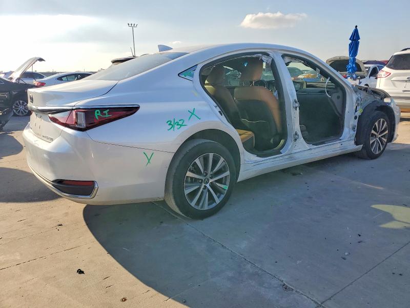 صورة رقم 3 من المزاد - 2021 LEXUS ES 250 BAS مع VIN 58AD11D15MU001459