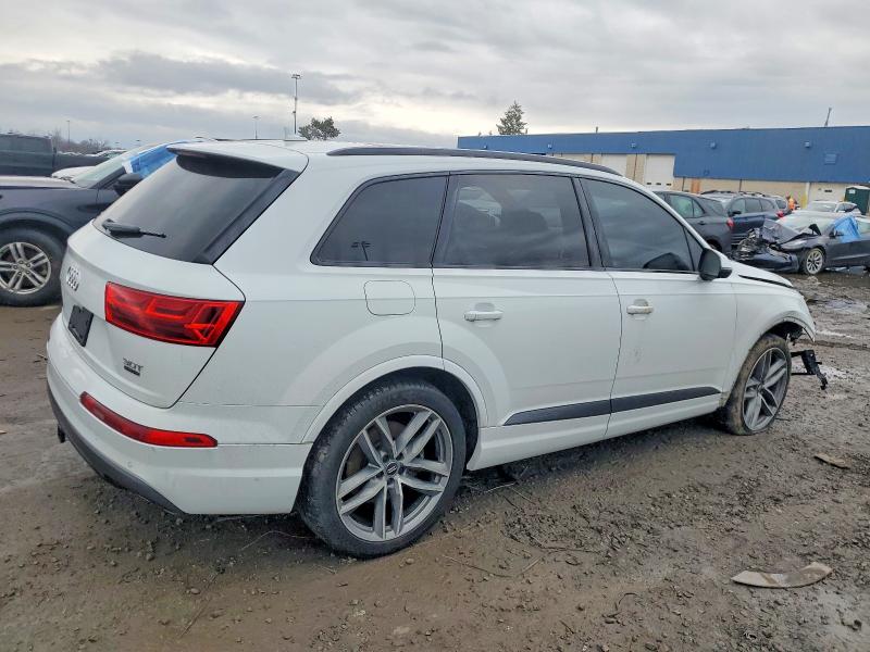 Photo 3 from auction – 2017 AUDI Q7 PRESTIG with VIN WA1VAAF79HD052285