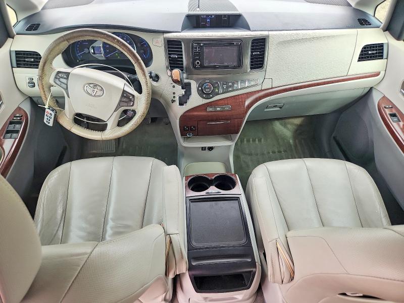Photo 8 from auction – 2014 TOYOTA SIENNA XLE with VIN 5TDYK3DC5ES487624
