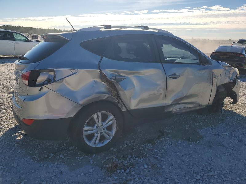 Photo 3 from auction – 2012 HYUNDAI TUCSON with VIN KM8JU3AC7CU422004