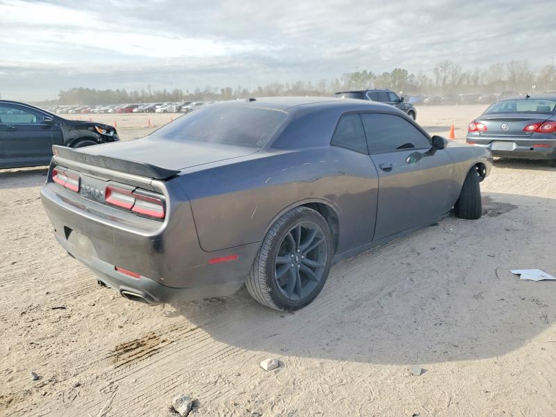 Photo 3 from auction – 2018 DODGE CHALLENGER with VIN 2C3CDZAG9JH172126