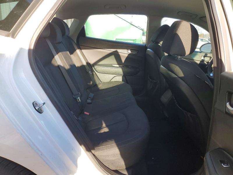Photo 10 from auction – 2016 KIA OPTIMA with VIN 5XXGT4L31GG119445