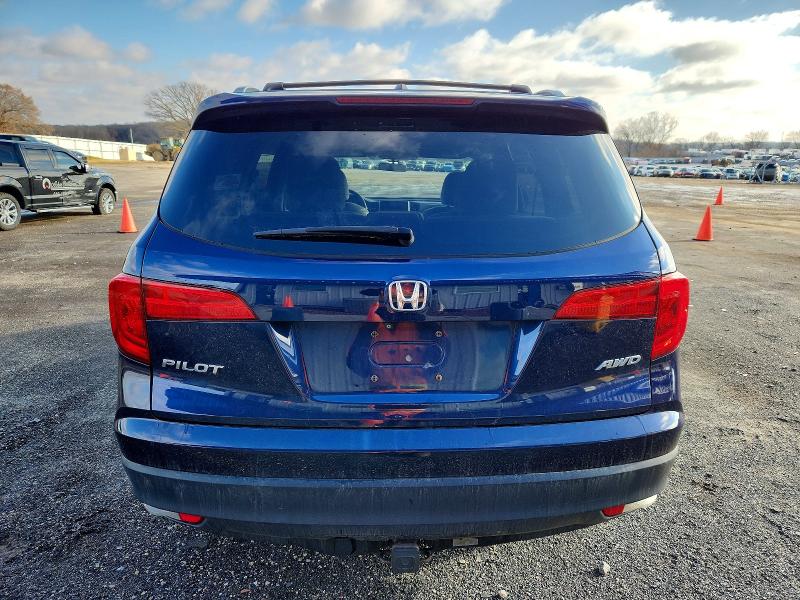 Foto 6 de la subasta – 2017 HONDA PILOT EX con VIN 5FNYF6H38HB101030
