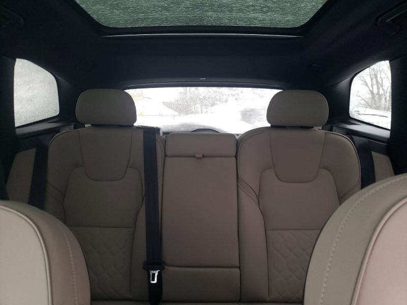Photo 10 from auction – 2026 VOLVO XC60 PLUS with VIN YV4M12RC7T1393773