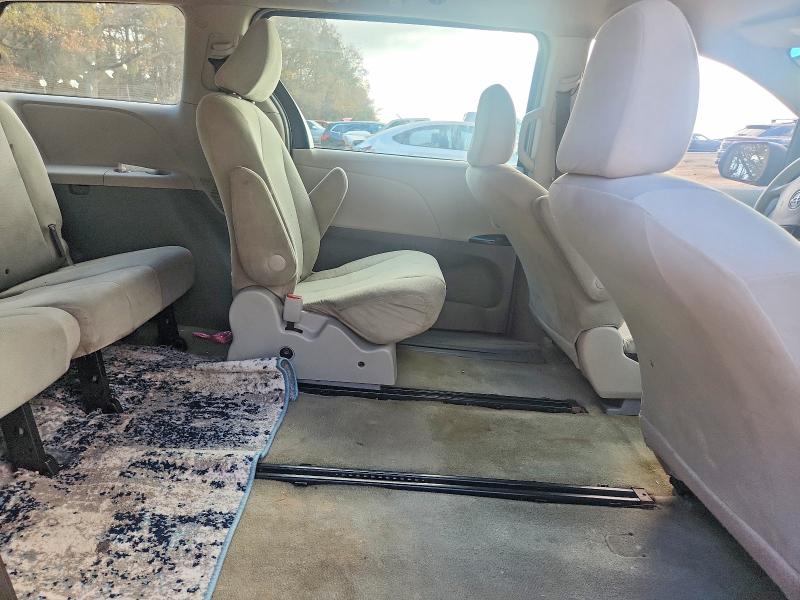 Photo 11 from auction – 2013 TOYOTA SIENNA with VIN 5TDZK3DC3DS392269