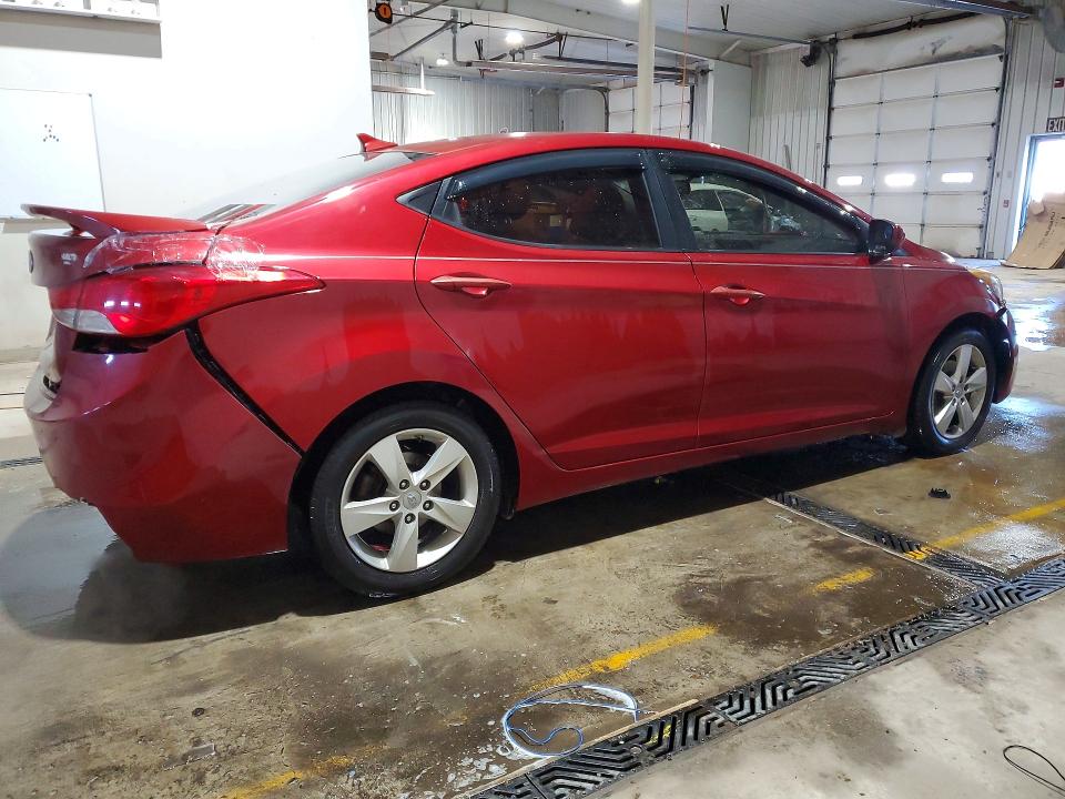 Photo 3 from auction – 2013 HYUNDAI ELANTRA GL with VIN 5NPDH4AE5DH447444