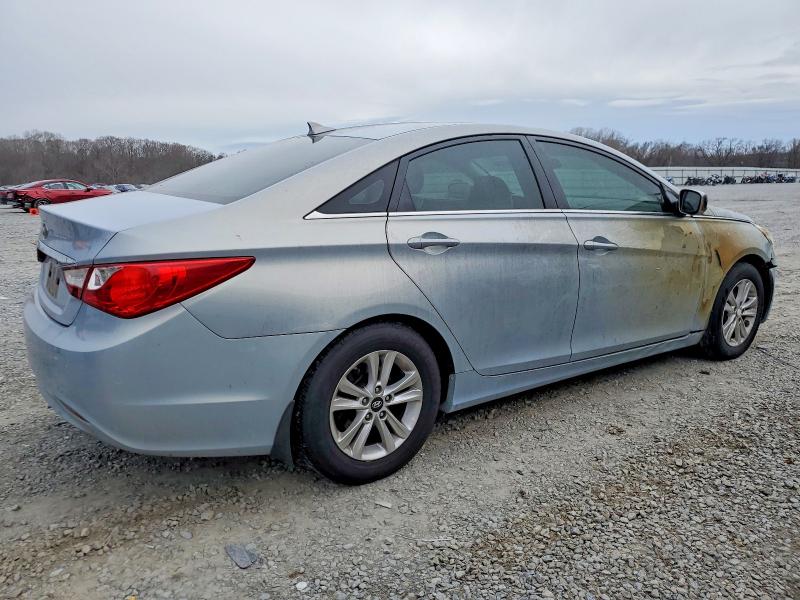 Photo 3 from auction – 2013 HYUNDAI SONATA with VIN 5NPEB4AC8DH522786